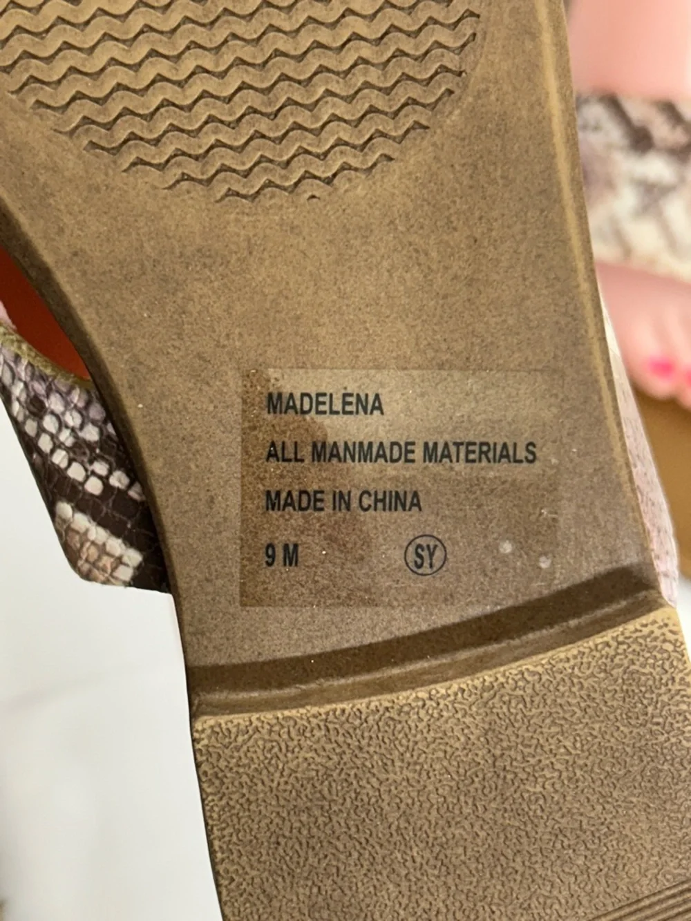 Snake-Print Toe-Loop Slide Sandals - Brown - Picture 4 of 6